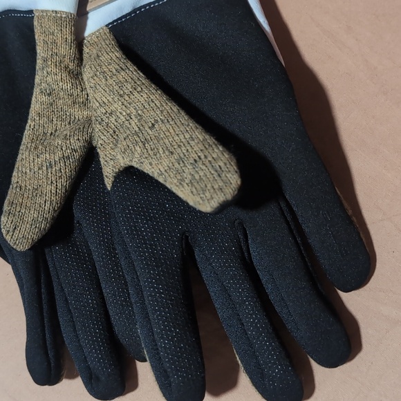 NWT north face women's large E-tip winter gloves cream black tan touchscreen - Picture 3 of 8